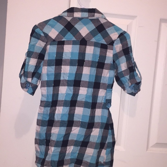 Women’s Half Sleeve Shirt - Picture 2 of 3